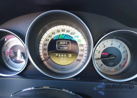 2012 Mercedes-Benz C 250 Luxury/Sport z USA, uszkodzony, nr VIN WDDGF4HB9CA601941